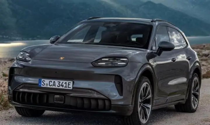Porsche Cayenne elétrico custa mais de R$ 1,4 milhão e carrega por indução