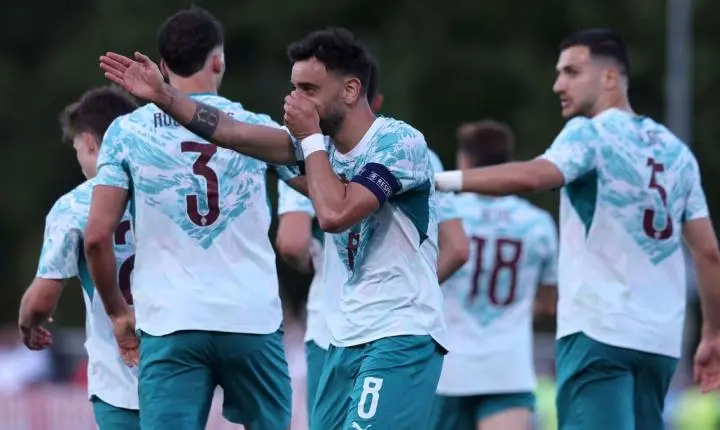 Portugal bate Chile em amistoso com expulsões e show de Bruno Fernandes