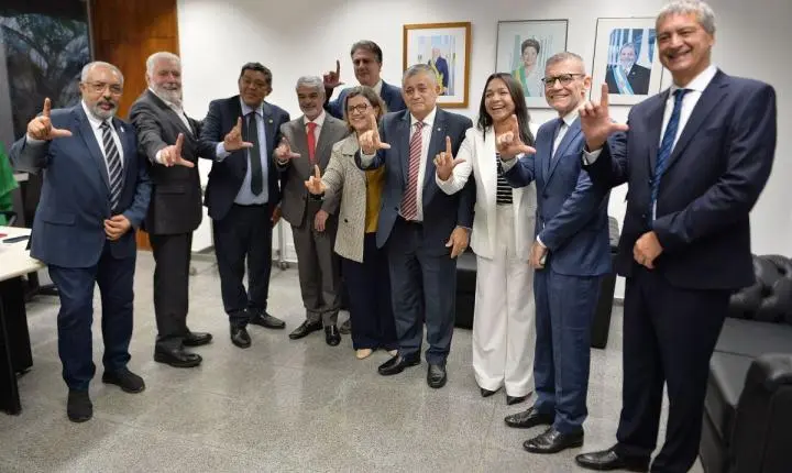 PT deve escolher entre Camilo e Beto Faro como novo líder no Senado