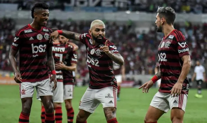 Qual time fez mais pontos na história do Brasileirão com 20 times?