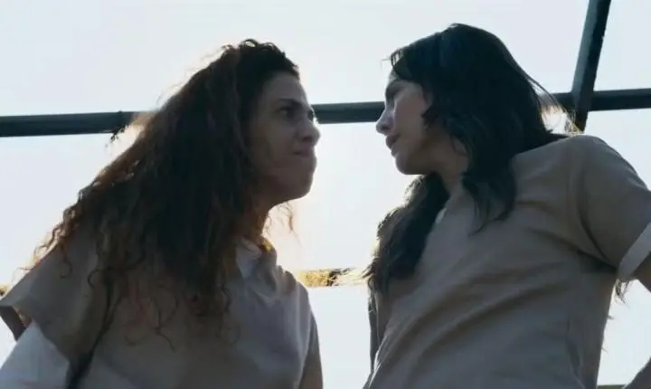 Quem é Zeni, detenta que ataca Adriana em “Quem Ama Cuida”?