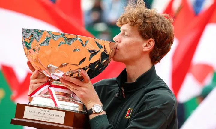 Sinner vence Alcaraz, conquista Masters 1000 de Monte Carlo e volta a ser número 1