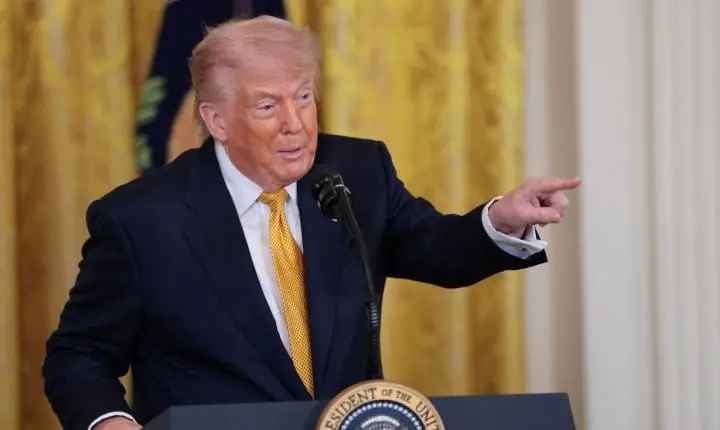 Trump critica votação do Senado que “limita” poderes de guerra contra o Irã