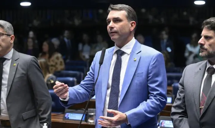 TSE ordena que Meta apague posts que ligam Flávio ao crime organizado