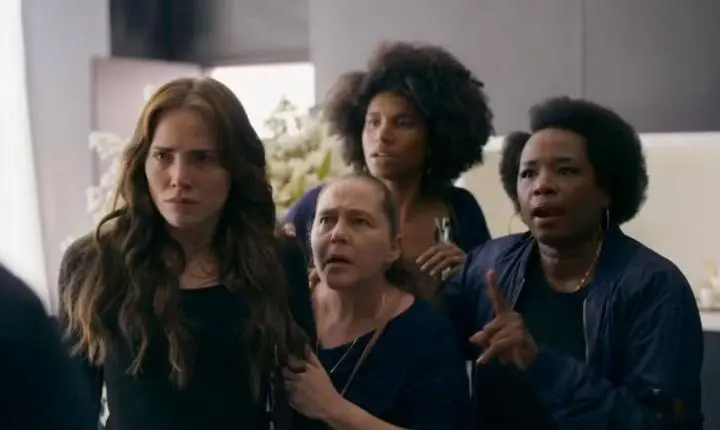 Velório de Arthur tem barraco entre Pilar e Adriana em “Quem Ama Cuida”