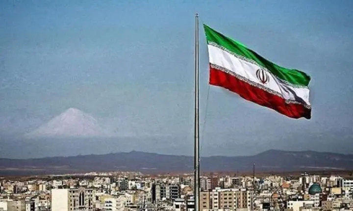 Voos internacionais que partem de Teerã são retomados neste sábado