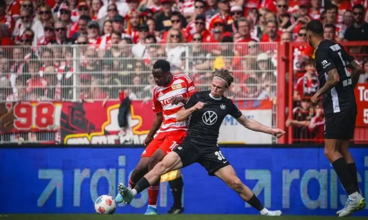 Wolfsburg bate Union Berlin e amarga estreia histórica de Marie-Louise Eta