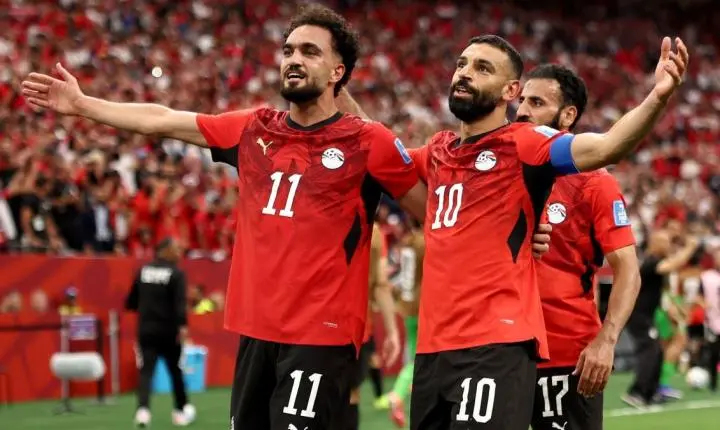 Zico e Trezeguet: Egito vence Nova Zelândia com gols de xarás de craques